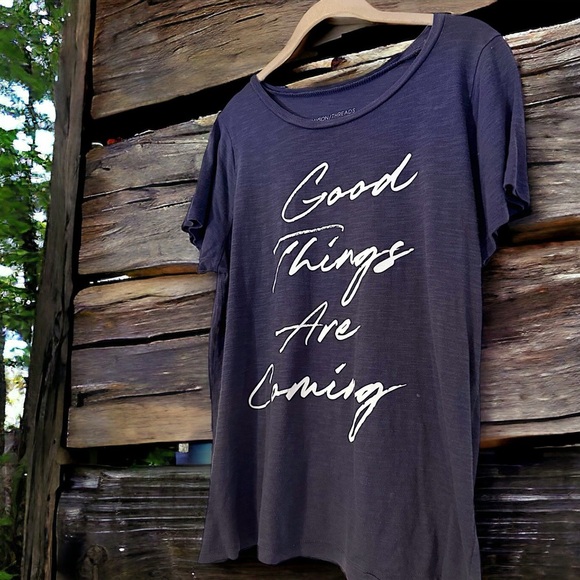 Navy Blue Shortsleeve Graphic Tee - Good Things Are Coming! Like New! Size L - Picture 3 of 7